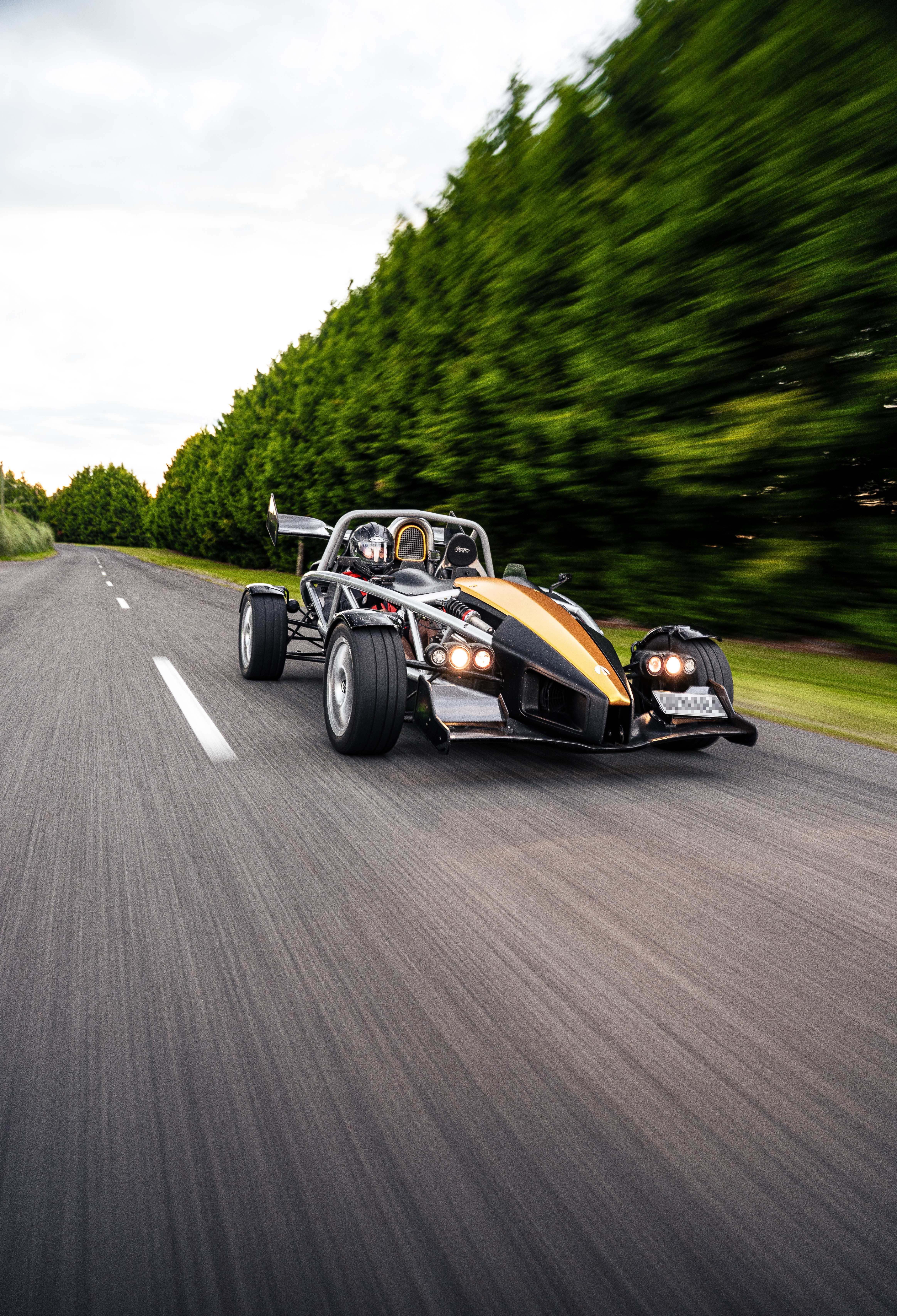 Ariel Atom · Rolling